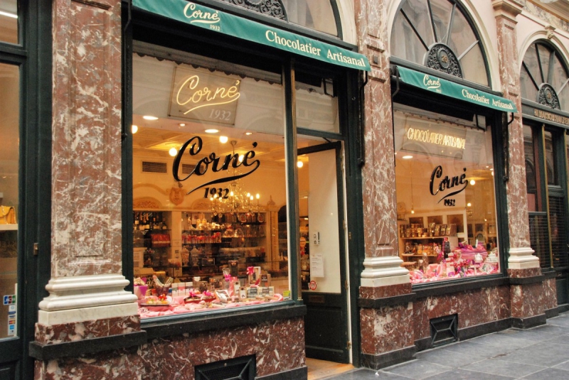 patisserie-CONTES-min_chocolate_chocolaterie_shop_luxury_chic_gallery_brussels_belgium-558146